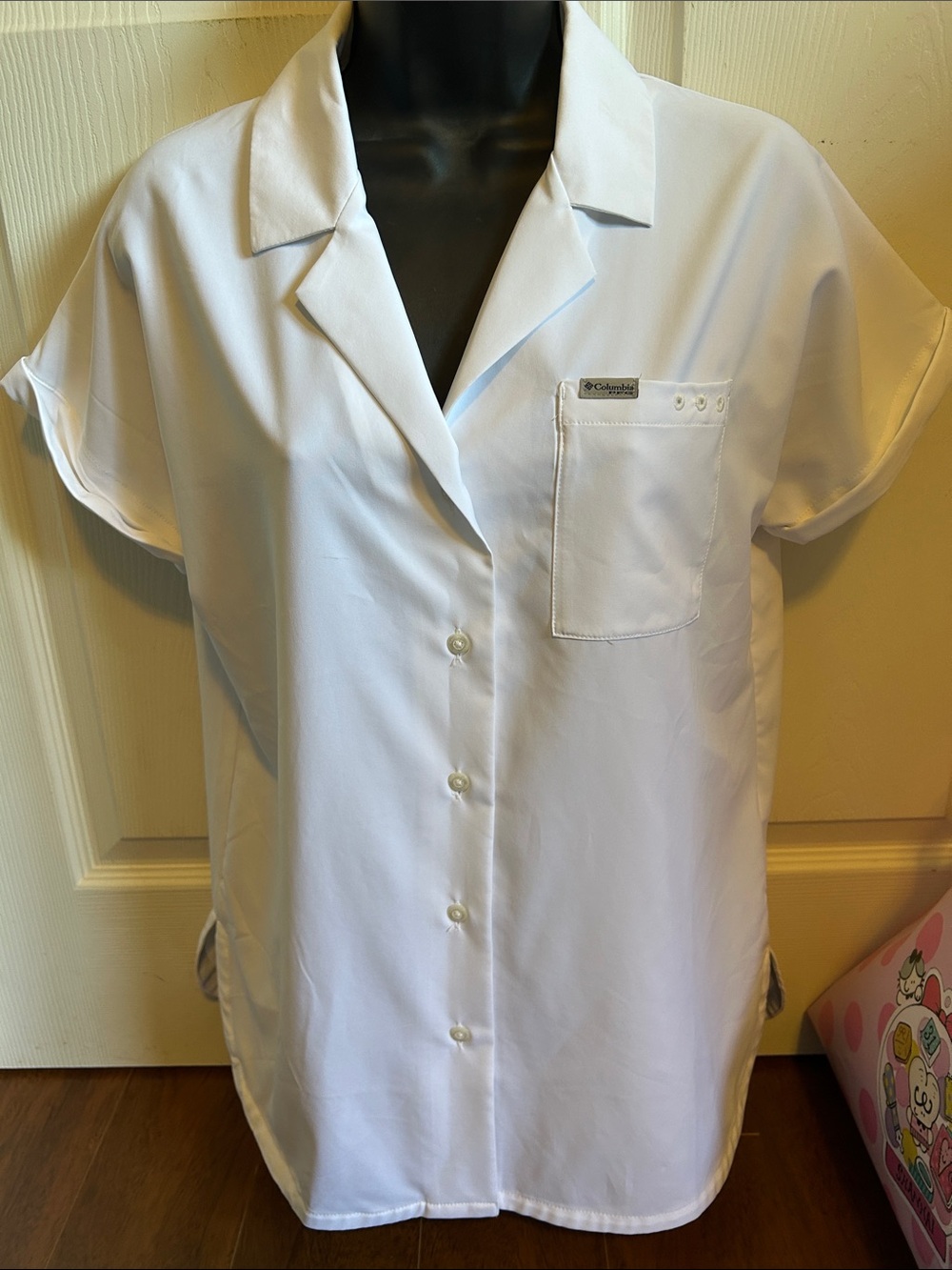 Columbia White Short-Sleeve Button Shirt PFG small